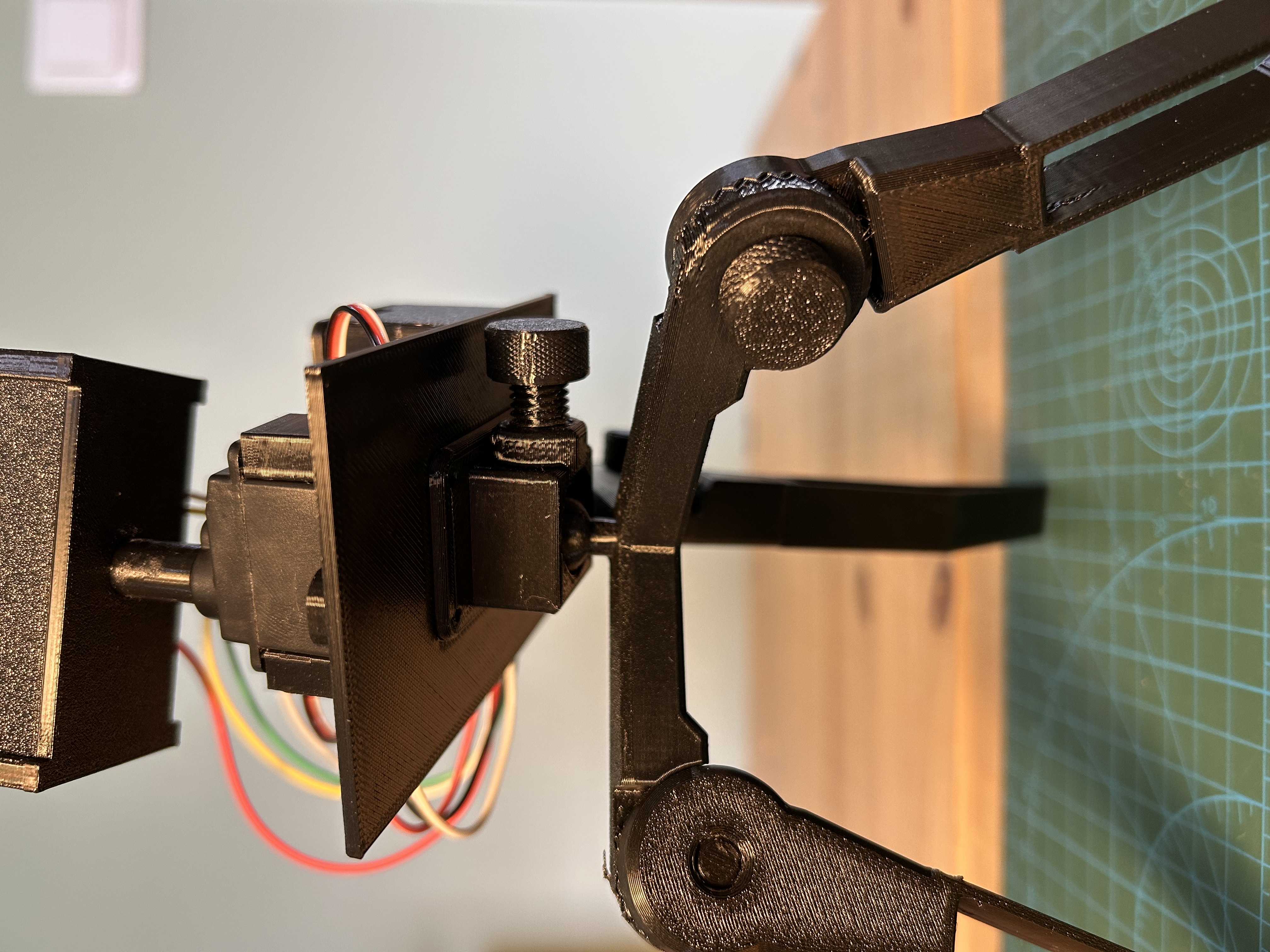 Radar and ESP32 mounted to tripod with adjustable screw.